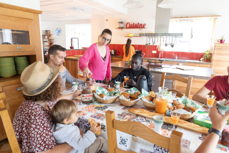 gite-la-grange-petit-dejeuner-famille-amis-geste-bem-osez-mauges-©D.Drouet (1) - Copie