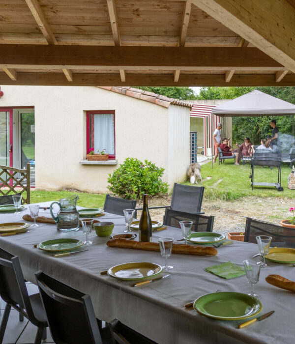 gite-la-grange-barbecue-repas-famille-aperitif-geste-bem-osez-mauges-©D.Drouet (1)